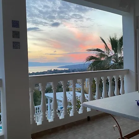 Iron Hill Pool - Amazing Sunset & Sea View بورتو خيلي